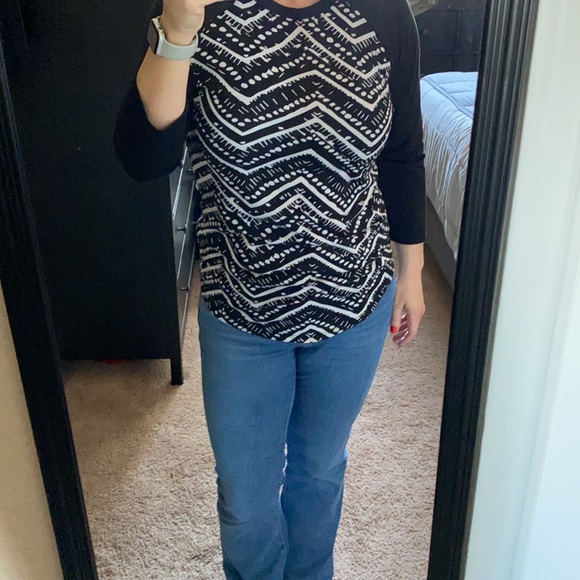 LulaRoe Randy Shirt - Picture 2 of 7